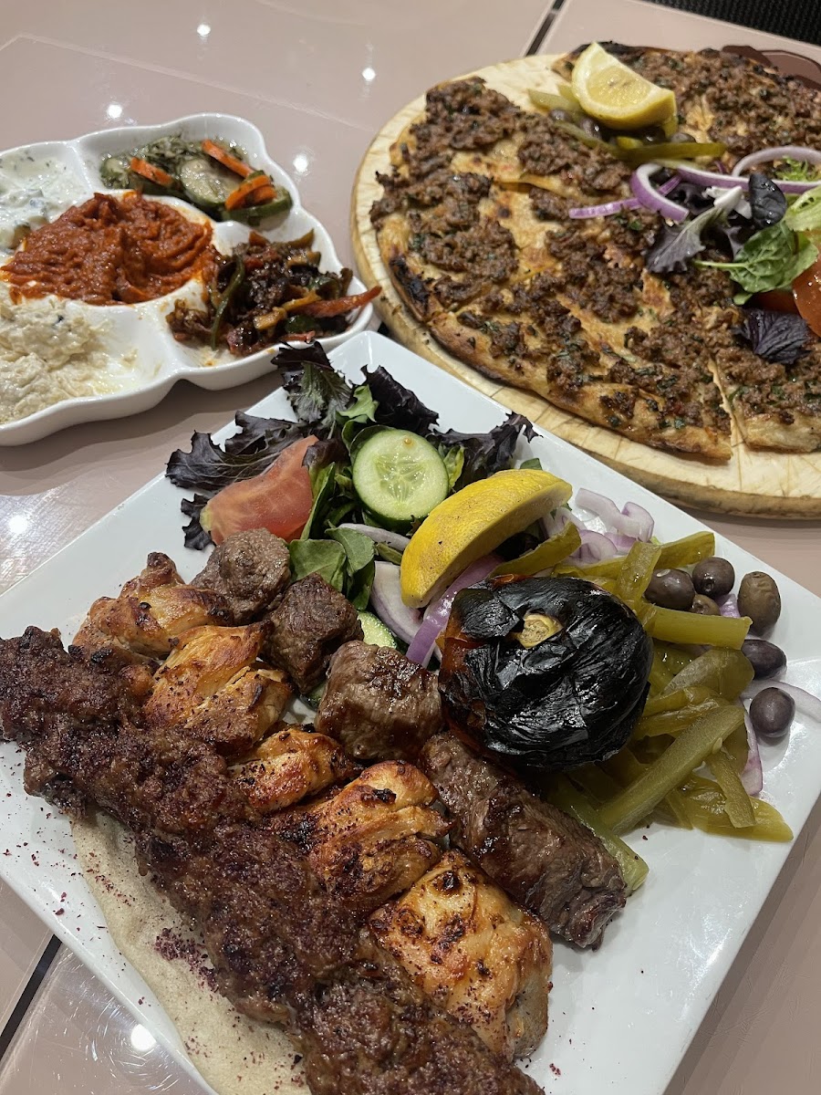 Al-Sayed Restaurant & Cafe Photo 4